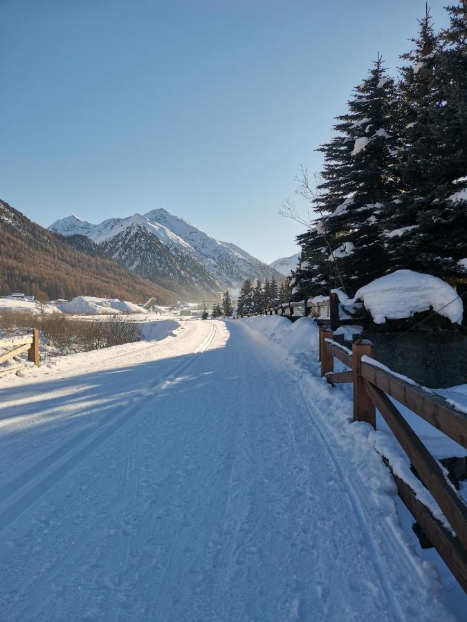 La Bastiana Apartments Livigno Ngoại thất bức ảnh